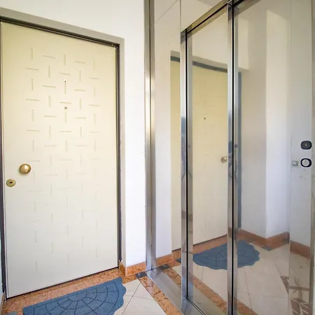 Apartman Fronte Mura Parking Free Wi- Fi Free Ac