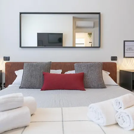 Apartman Fronte Mura Parking Free Wi- Fi Free Ac *