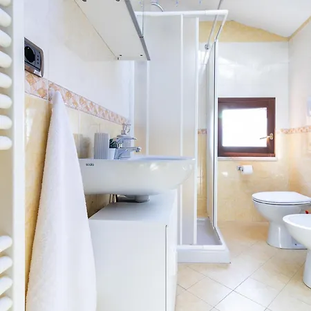 Apartman Fronte Mura Parking Free Wi- Fi Free Ac *